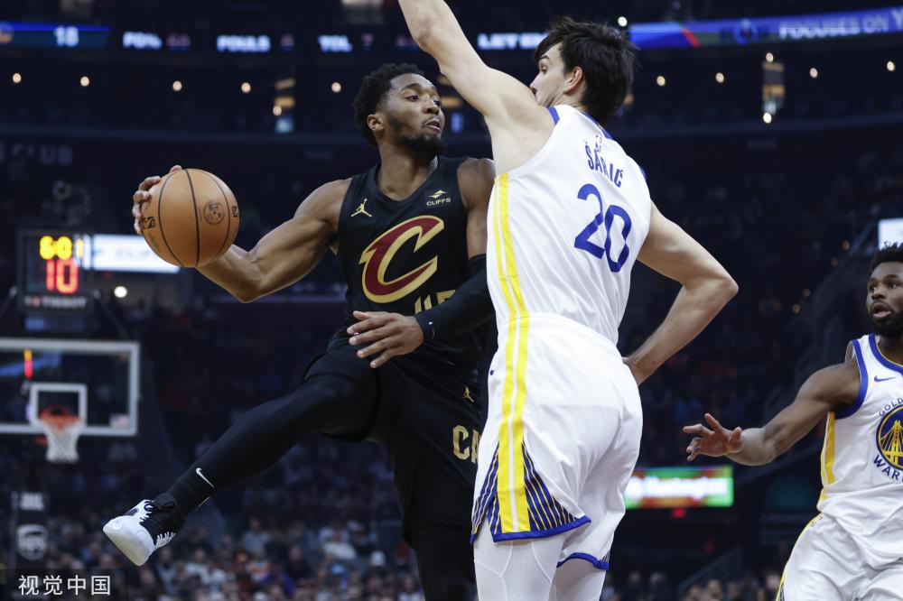 了向世界展 了向世界展