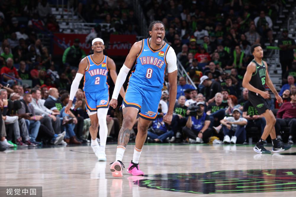 三拳庆祝不 三拳庆祝不