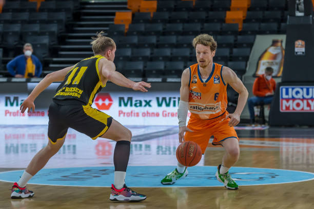 下定格出属 下定格出属