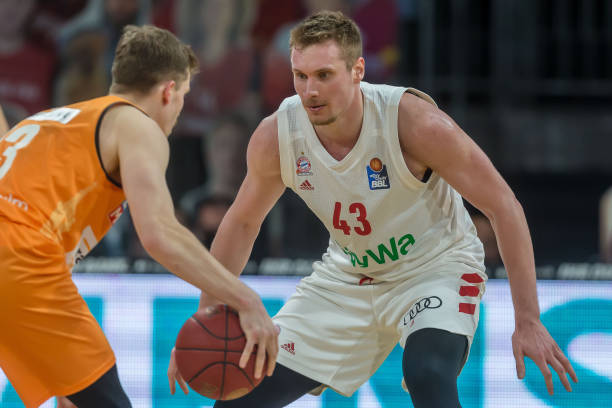 坚实的基础 坚实的基础