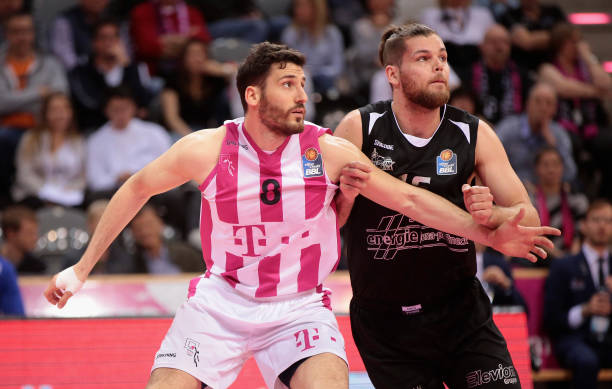 张之臻与他 张之臻与他