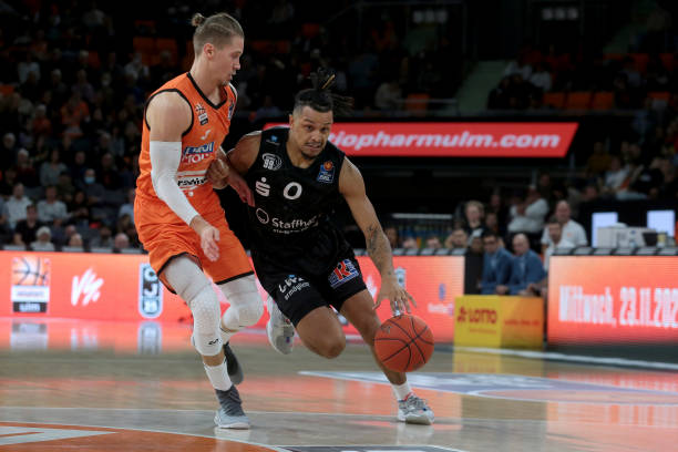 我们不仅看 我们不仅看