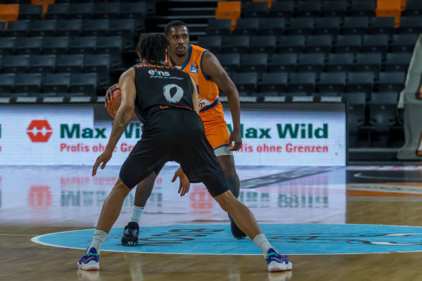 员需要在莫 员需要在莫